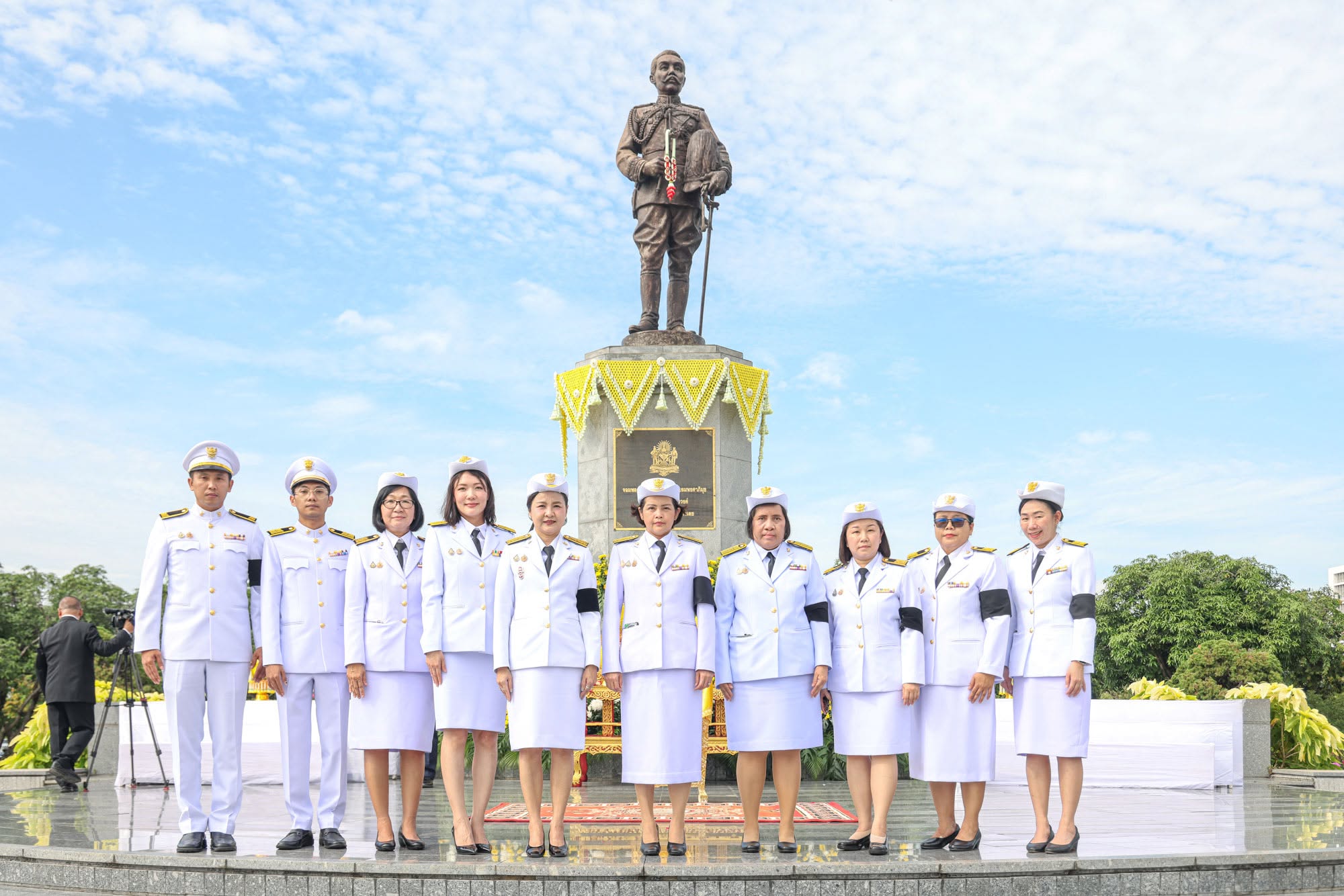 พิธีวางพานพุ่มถวายราชสักการะ พระอนุสาวรีย์จอมพล สมเด็จพระราชปิตุลาฯ เนื่องในวันสื่อสารแห่งชาติ ประจำปี 2569
