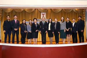 พิธีลงนามบันทึกข้อตกลงการจัดอบรมหลักสูตรผู้ประกาศในกิจการกระจายเสียงและกิจการโทรทัศน์