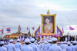 พิธีถวายเครื่องราชสักการะ วางพานพุ่ม และพิธีจุดเทียนถวายพระพรชัยมงคล สมเด็จพระนางเจ้า ฯ พระบรมราชินี เนื่องในโอกาสวันเฉลิมพระชนมพรรษา 3 มิถุนายน 2565