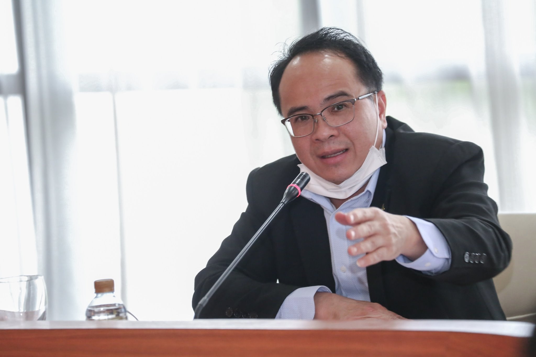 รสทช-สุทธิศักดิ์.jpg