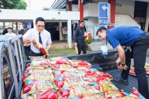 สำนักงาน กสทช. ร่วมบริจาคสิ่งของเพื่อช่วยเหลือพี่น้องในพื้นที่ประสบอุทกภัยทางภาคใต้