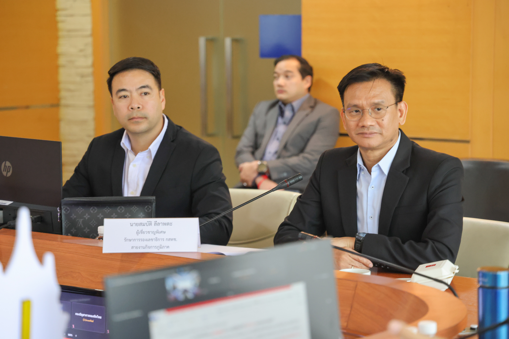 01.jpg
